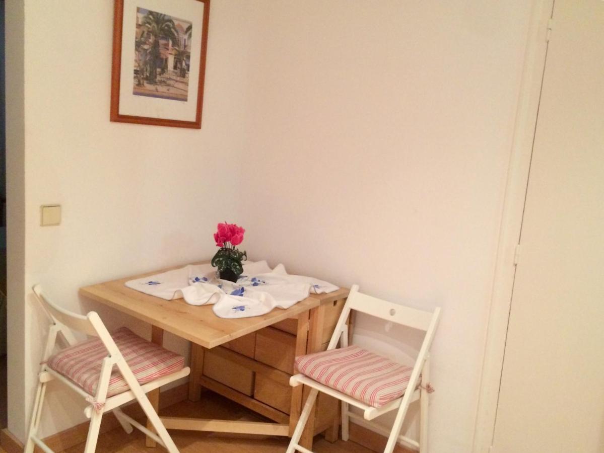 Apartaments Mare Nostrum Sitges Rum bild